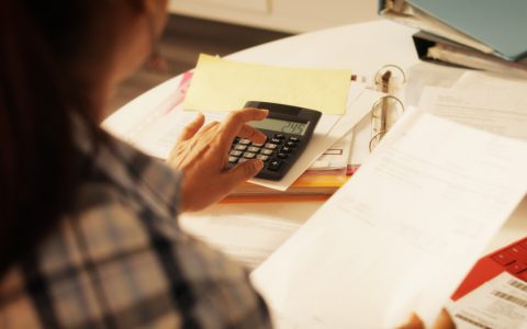 Précarité financière : le Réseau FADOQ lance un appel à l’action