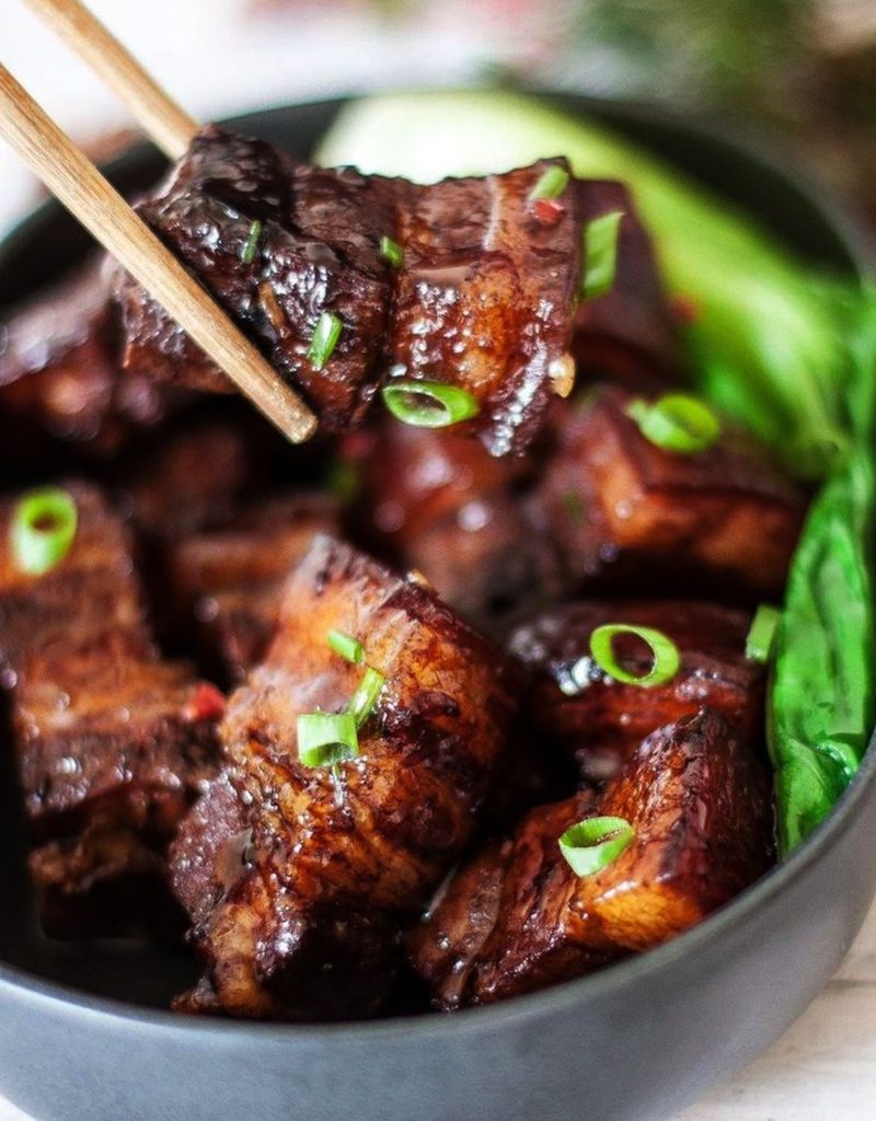 RECETTE Poitrine de porc braisé adobo - Actualités - FADOQ - Le Réseau ...