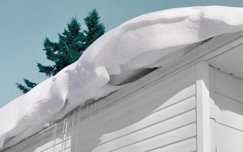 Attention à l’accumulation de neige sur votre toiture
