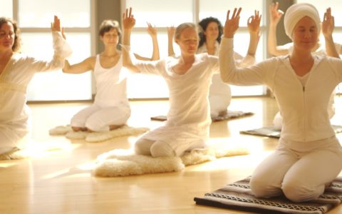 Séance de yoga et méditation