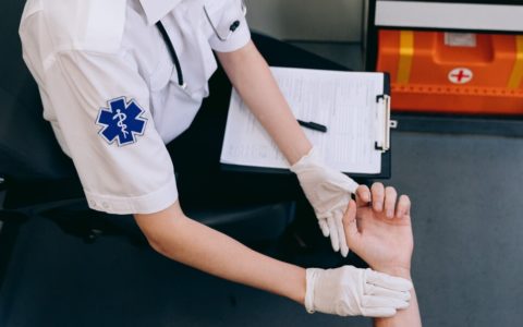 Ambulanciers paramédics : un autre pas dans la bonne direction
