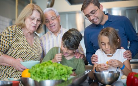 Prendre une pause des écrans en famille