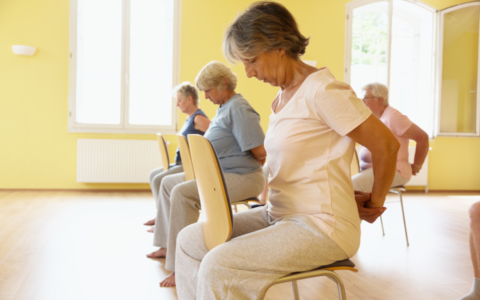 Yoga sur chaise