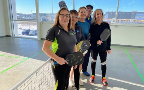 Inauguration d’un espace de jeu intérieur de Pickleball