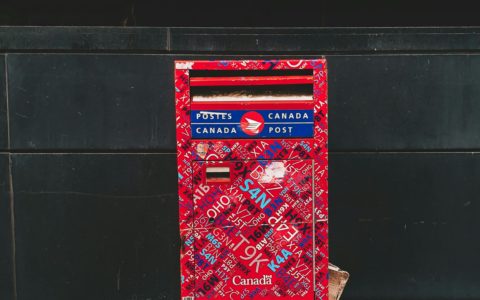 Postes Canada : la FADOQ appelle à une résolution complète et durable du conflit
