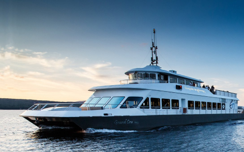 Croisière - Spectacle Tropicana à Magog