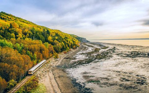 Voyage dans Charlevoix avec le Train Animé des Couleurs