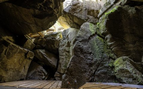 Marche et spéléologie