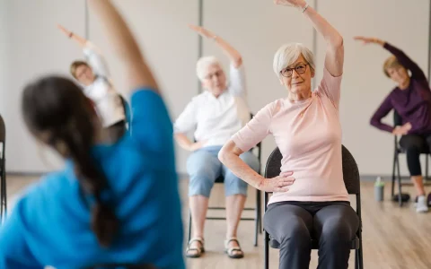 Yoga Omni avec chaise
