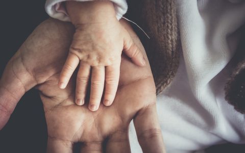 Les droits des grands-parents : comprendre vos recours et préserver les liens familiaux